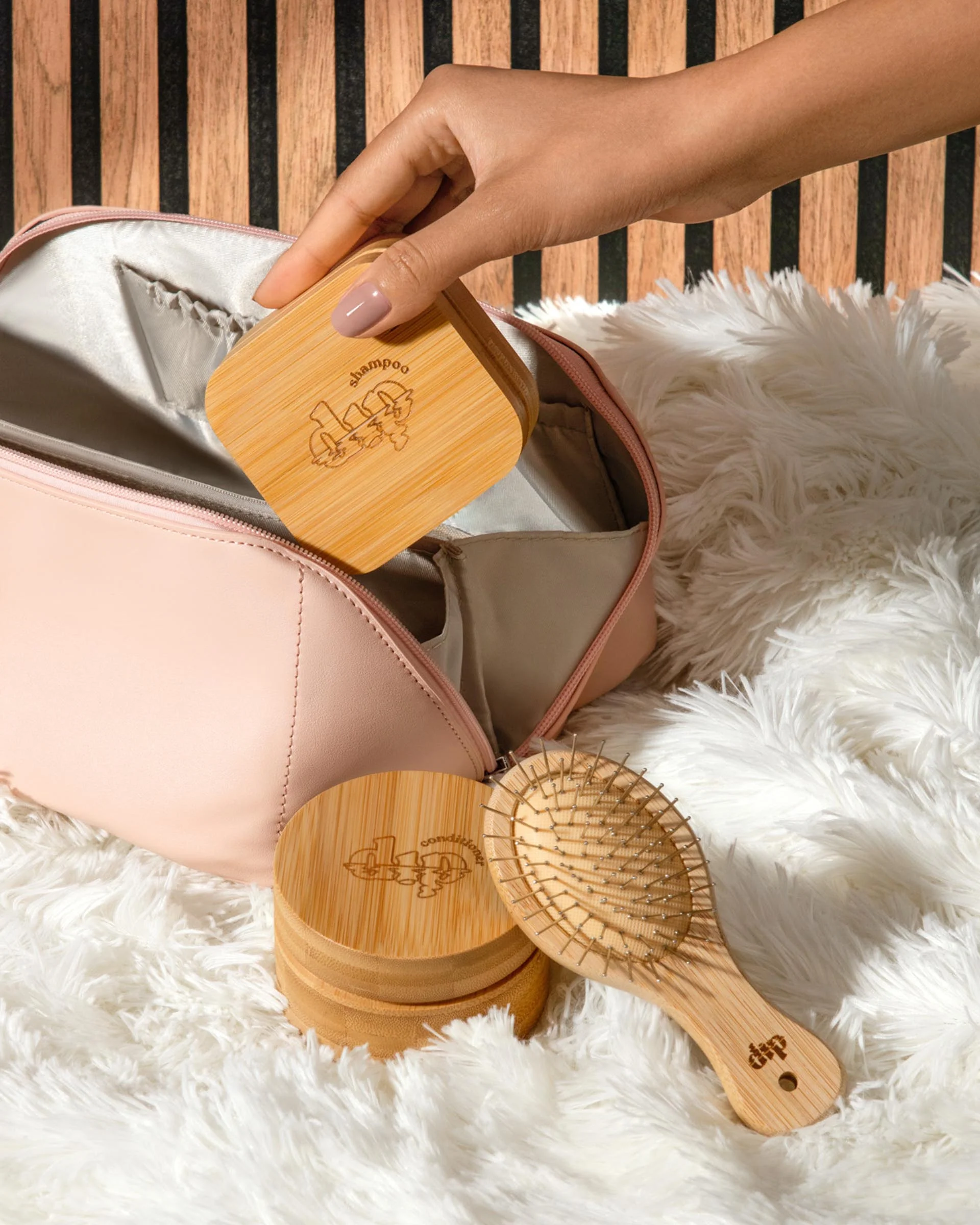 Dip Large Shampoo Travel Case with Coaster - Image 6